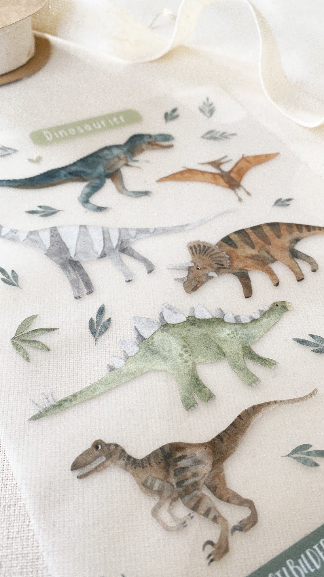 Iron-on patches dinosaurs - Hot Peel / Iron on/ Appliques