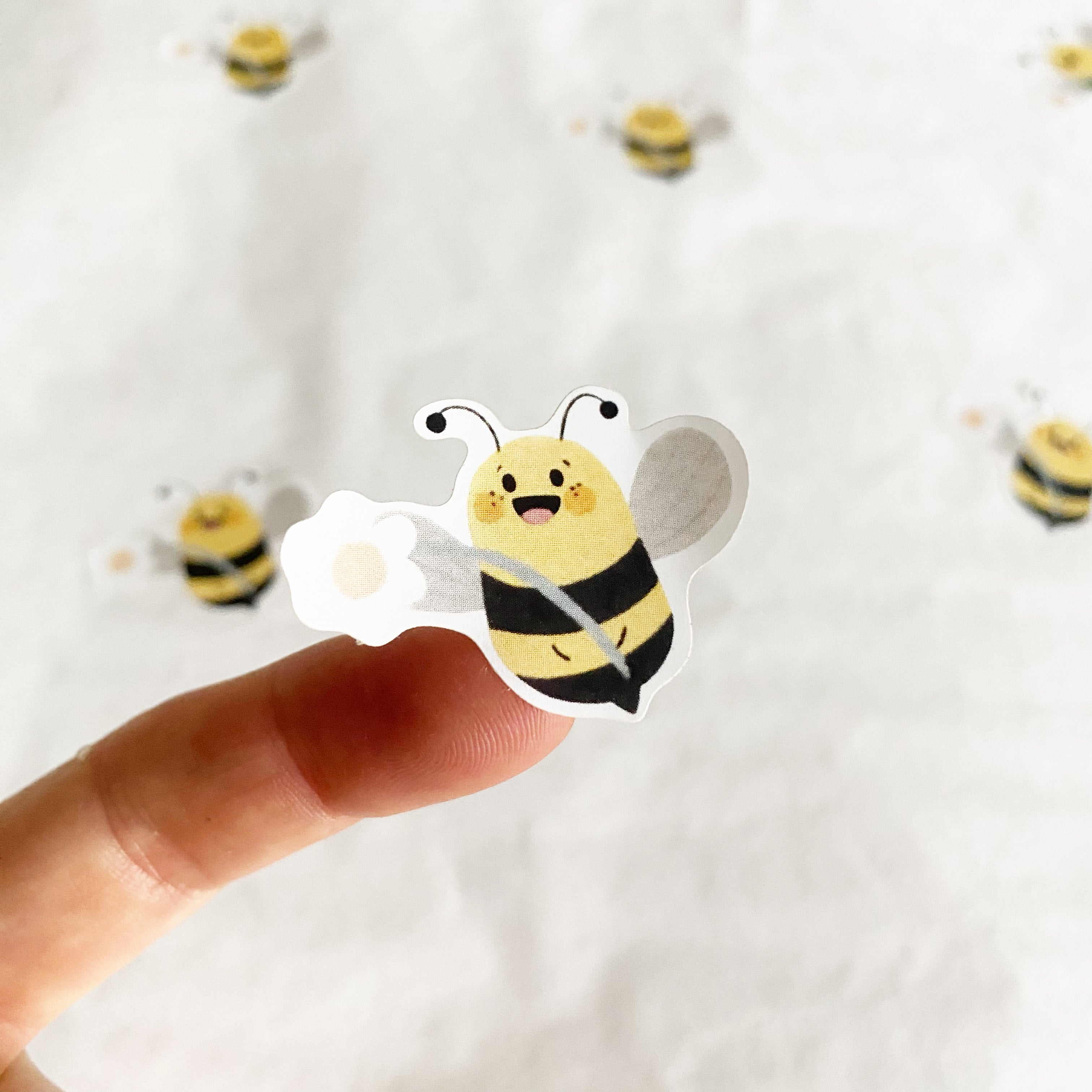 Etiketten/Aufkleber - Biene mit Blümchen