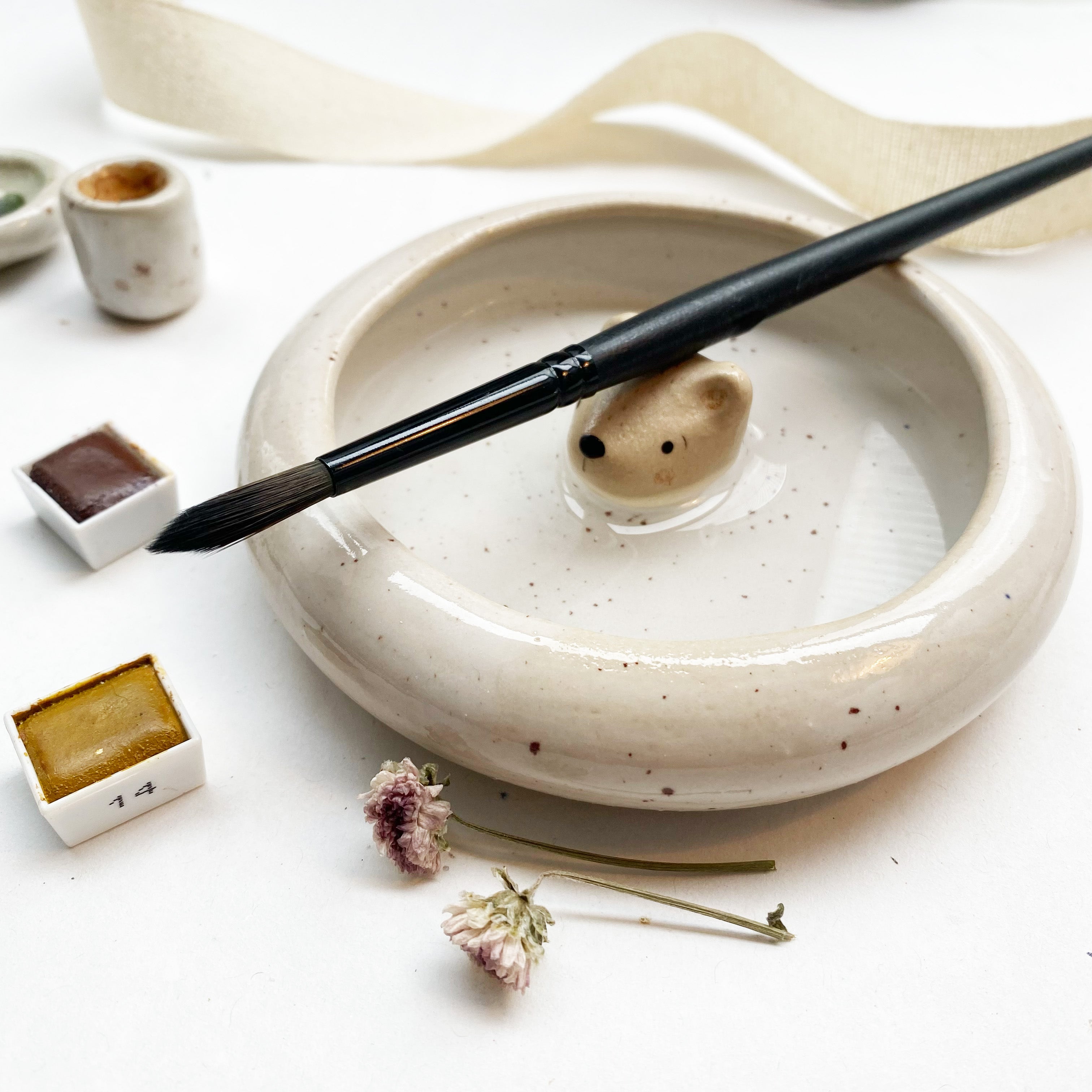 Water bowl/jewelry bowl with bear or fox