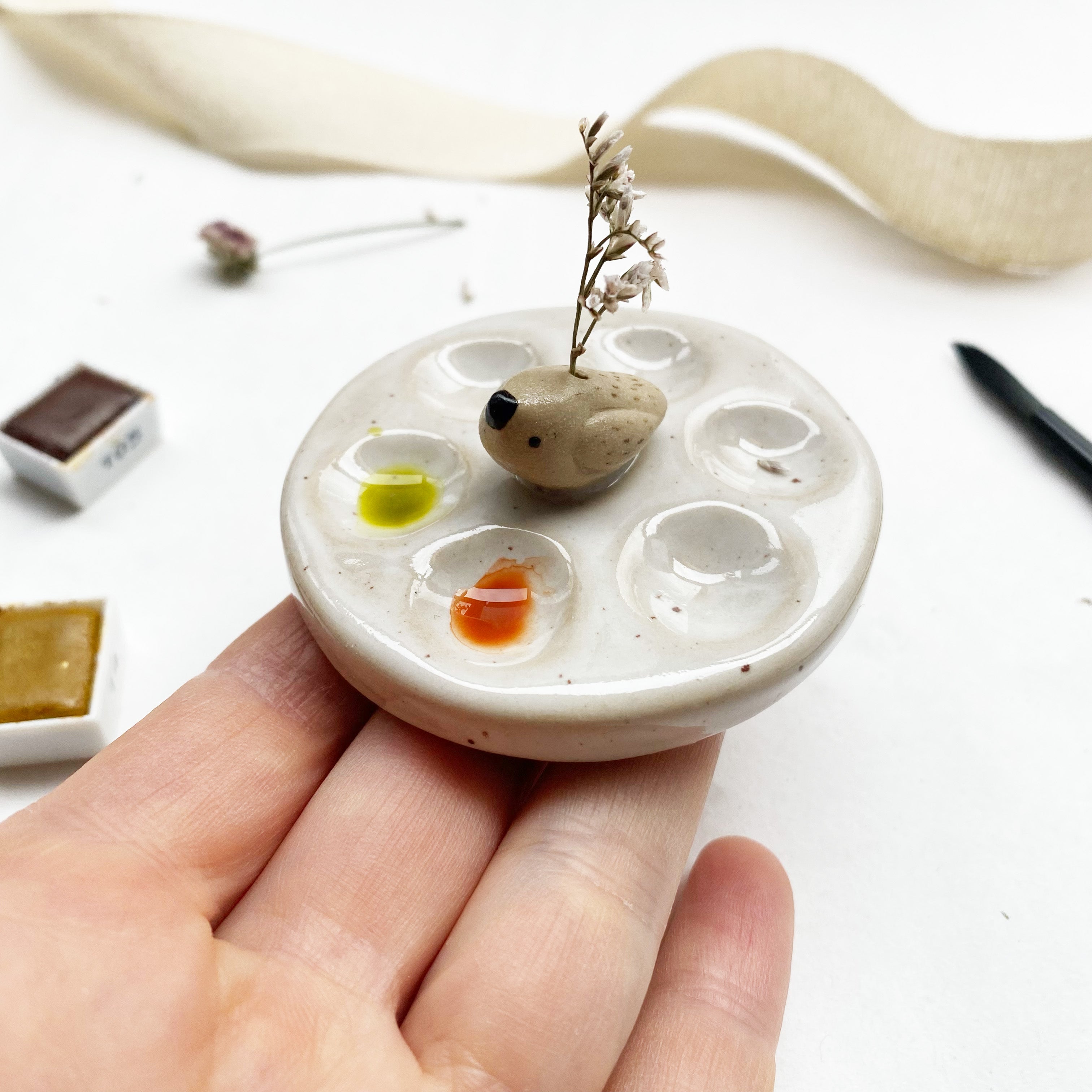 runde Mini-Mischpalette mit Vögelchen