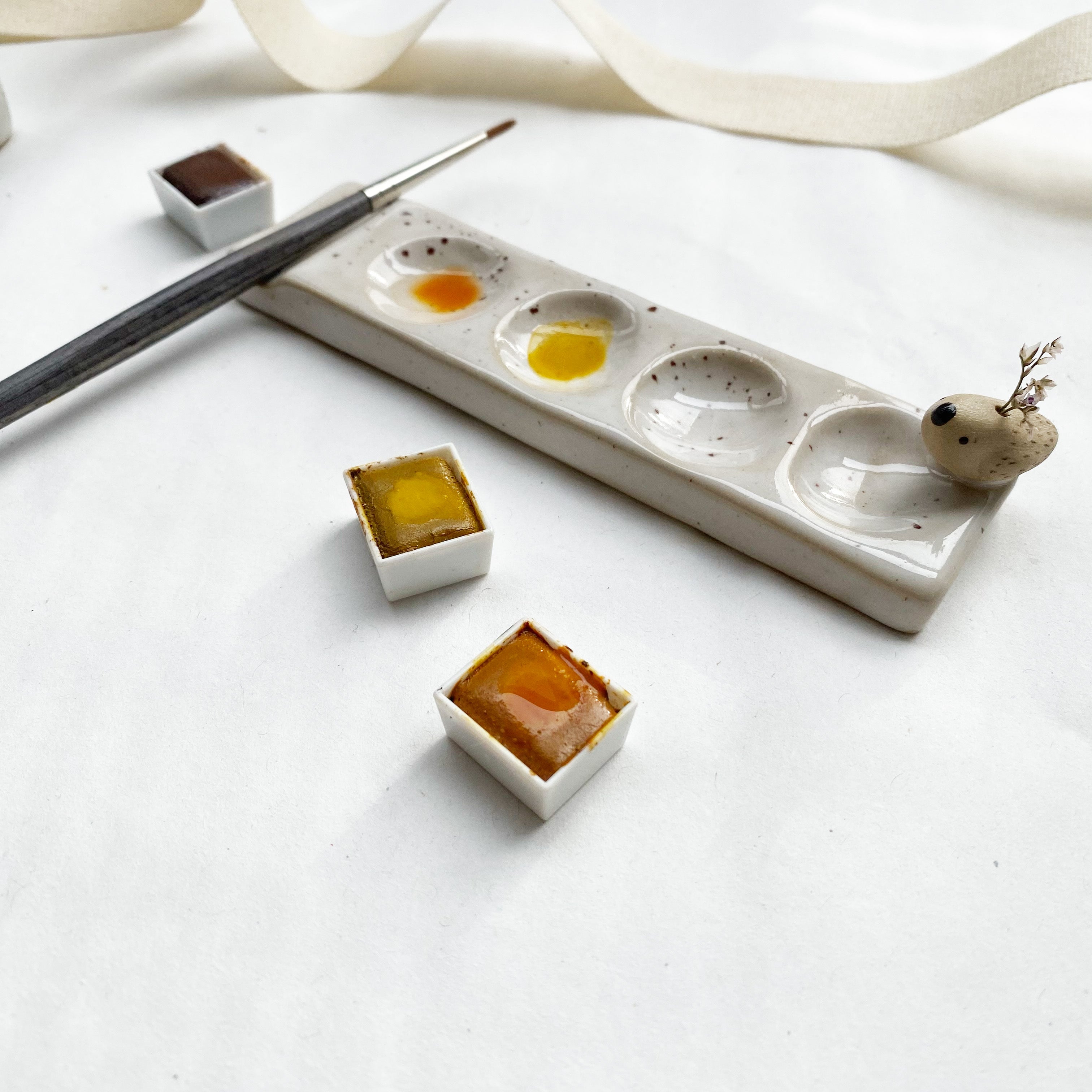 Längliche Mini-Mischpalette mit Vögelchen + Pinselablage