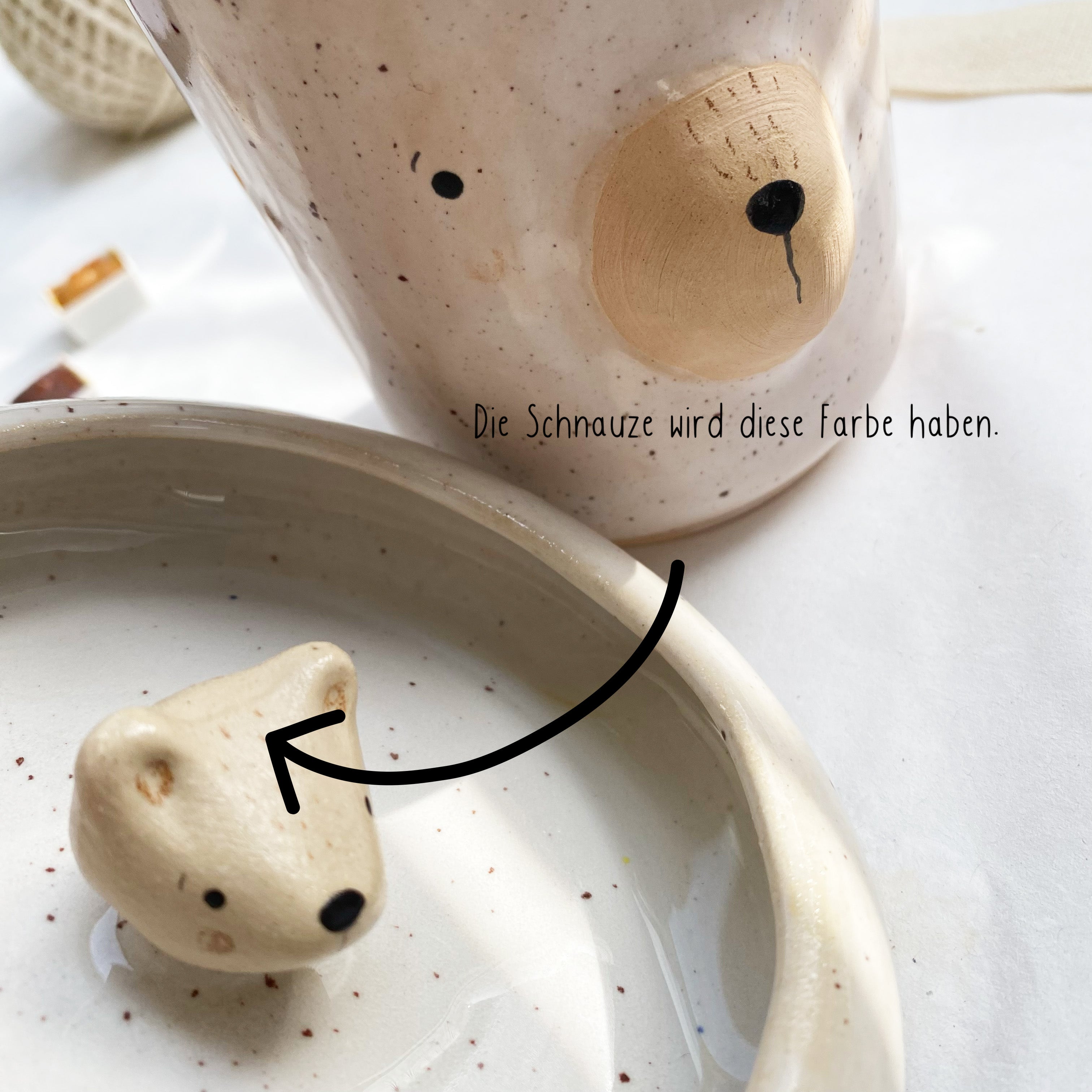 Pen holder with bear face