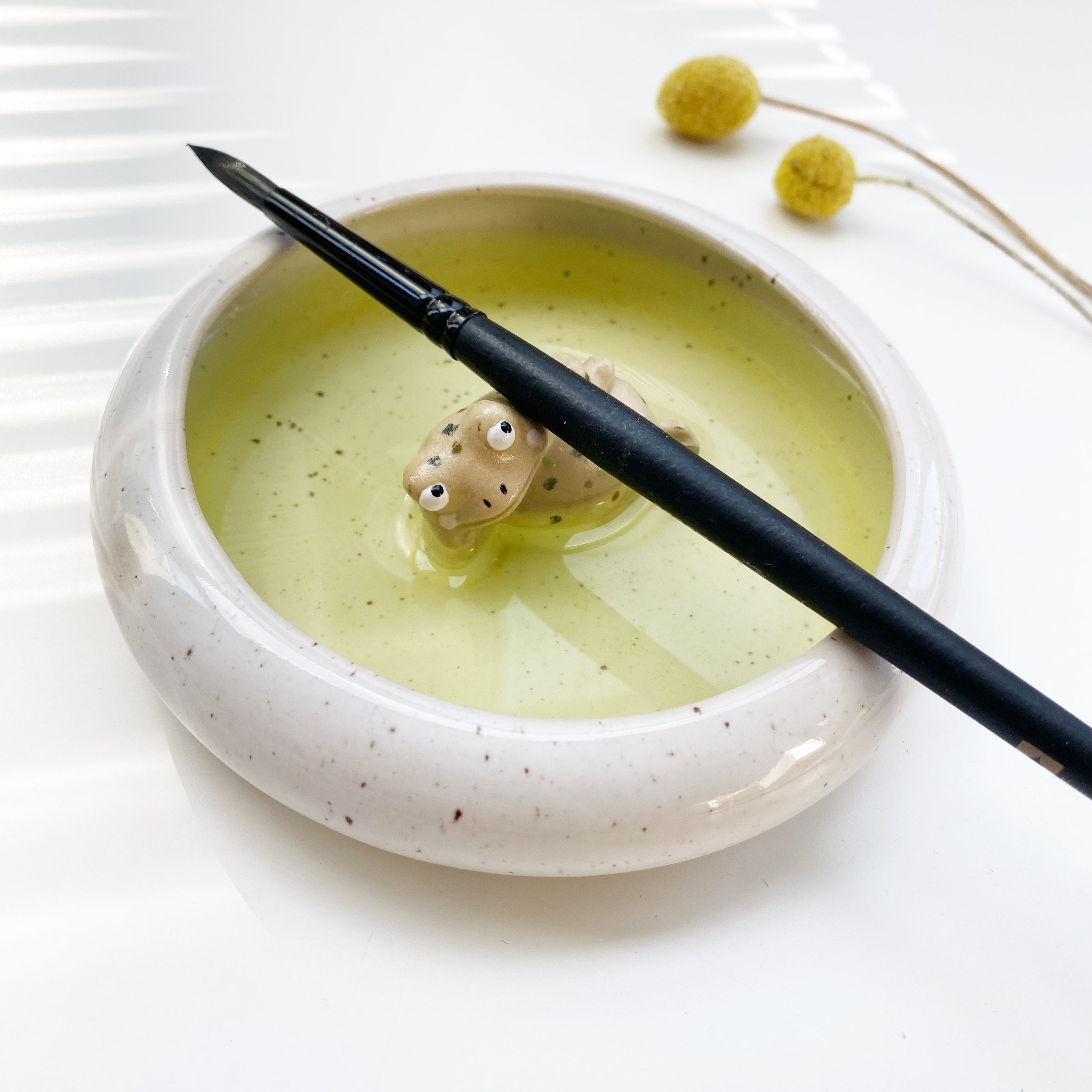 Water bowl / jewelry bowl with frog