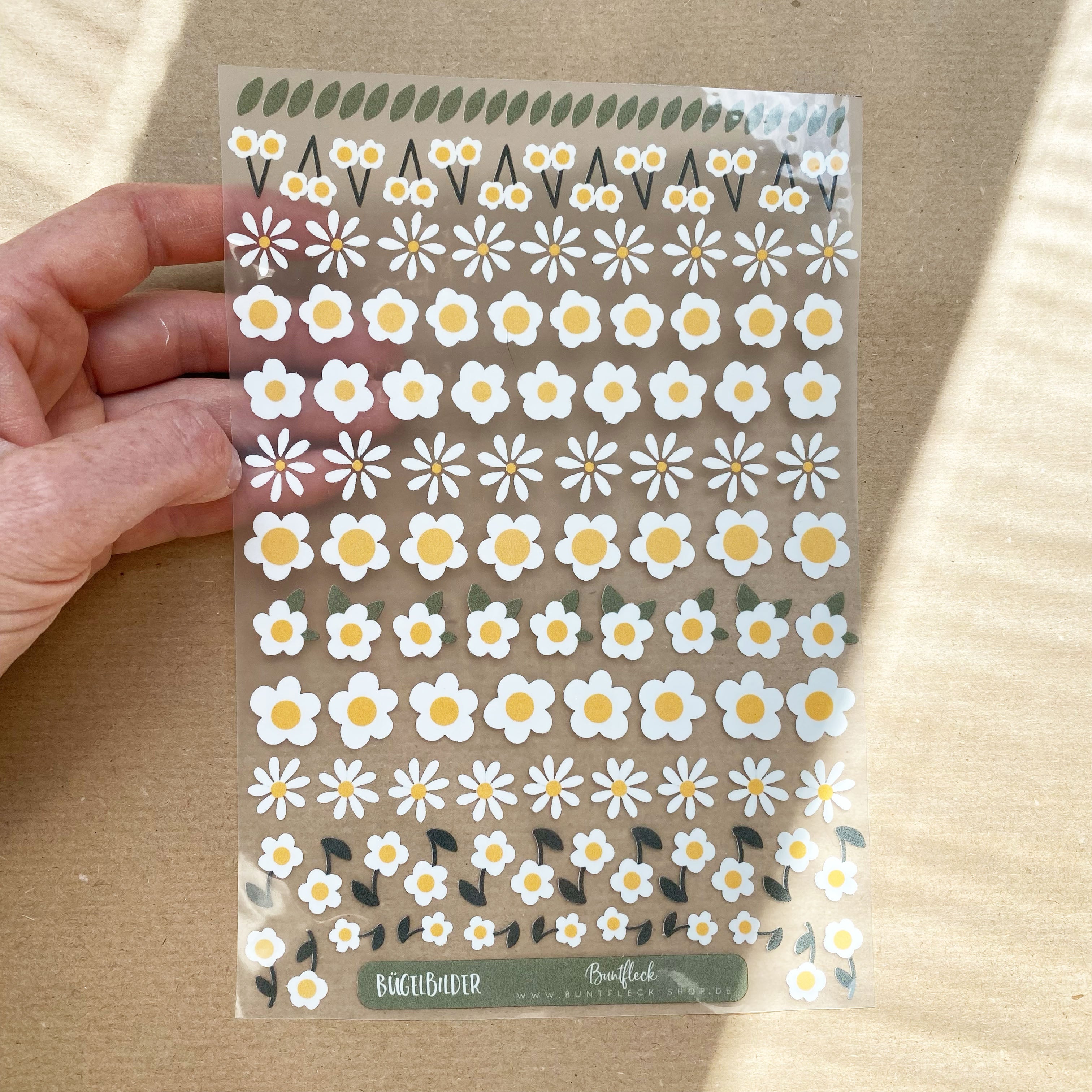 Iron-on patches geese + daisies in various sizes - Hot Peel / Iron on / Appliques / Patterns