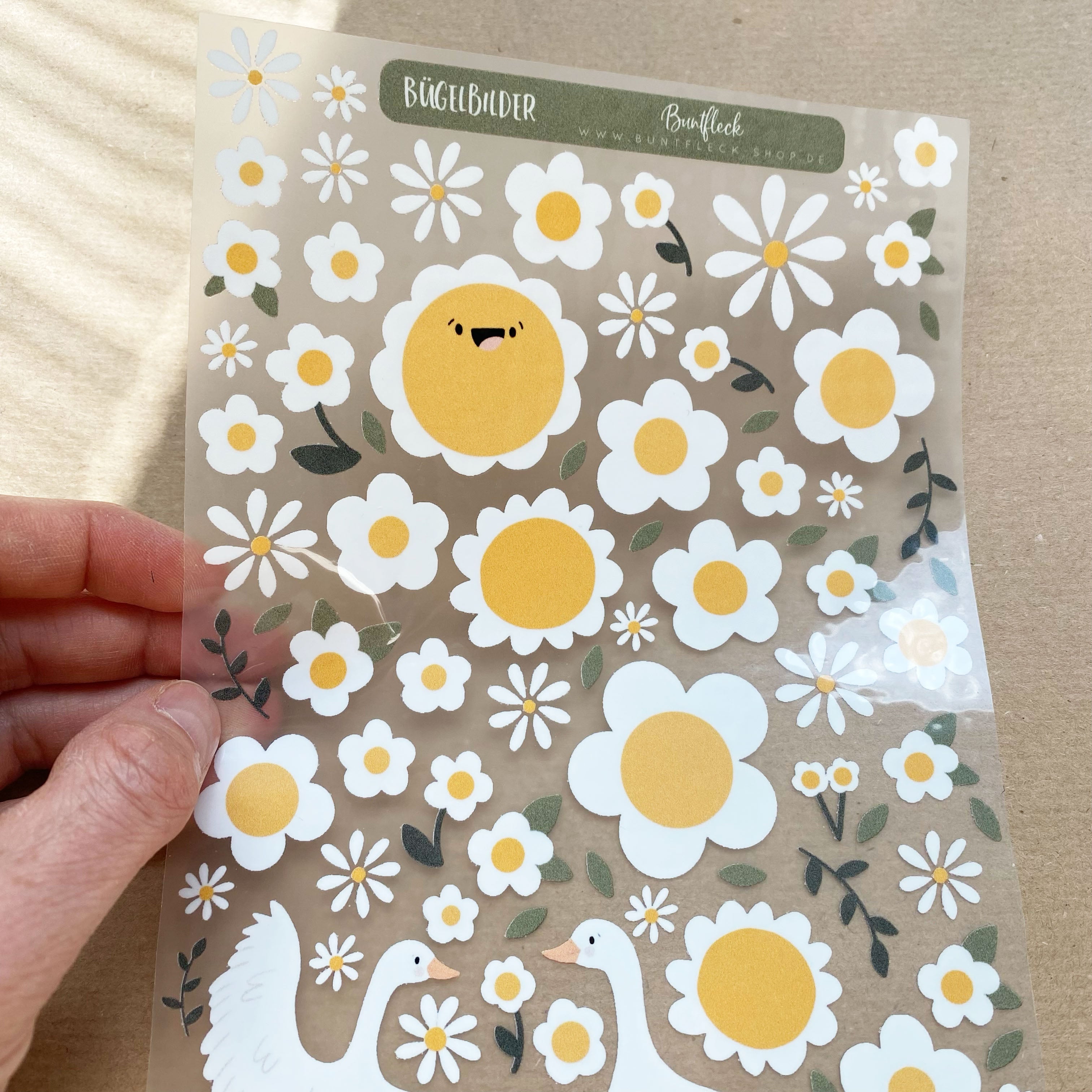 Iron-on patches geese + daisies in various sizes - Hot Peel / Iron on / Appliques / Patterns