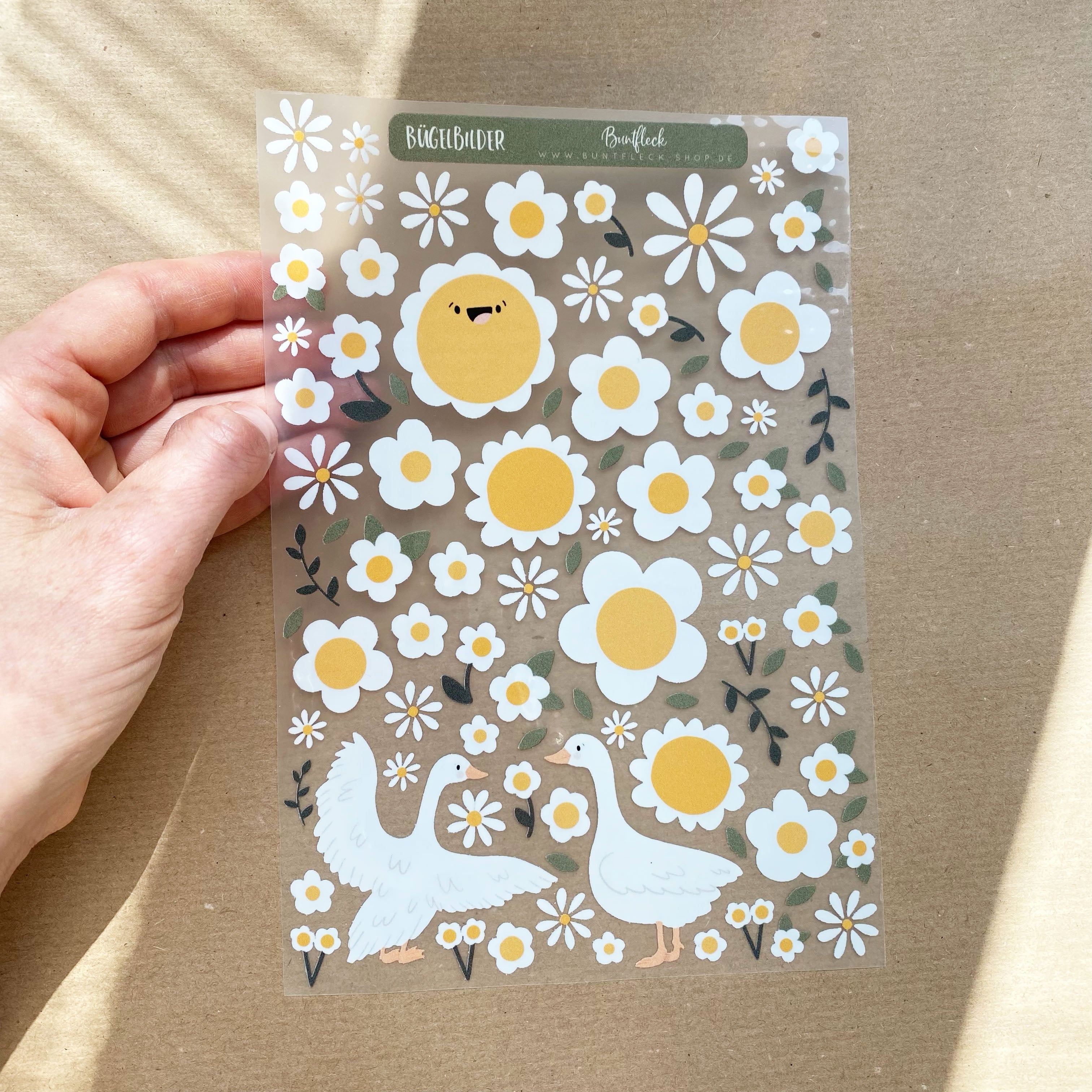 Iron-on patches geese + daisies in various sizes - Hot Peel / Iron on / Appliques / Patterns