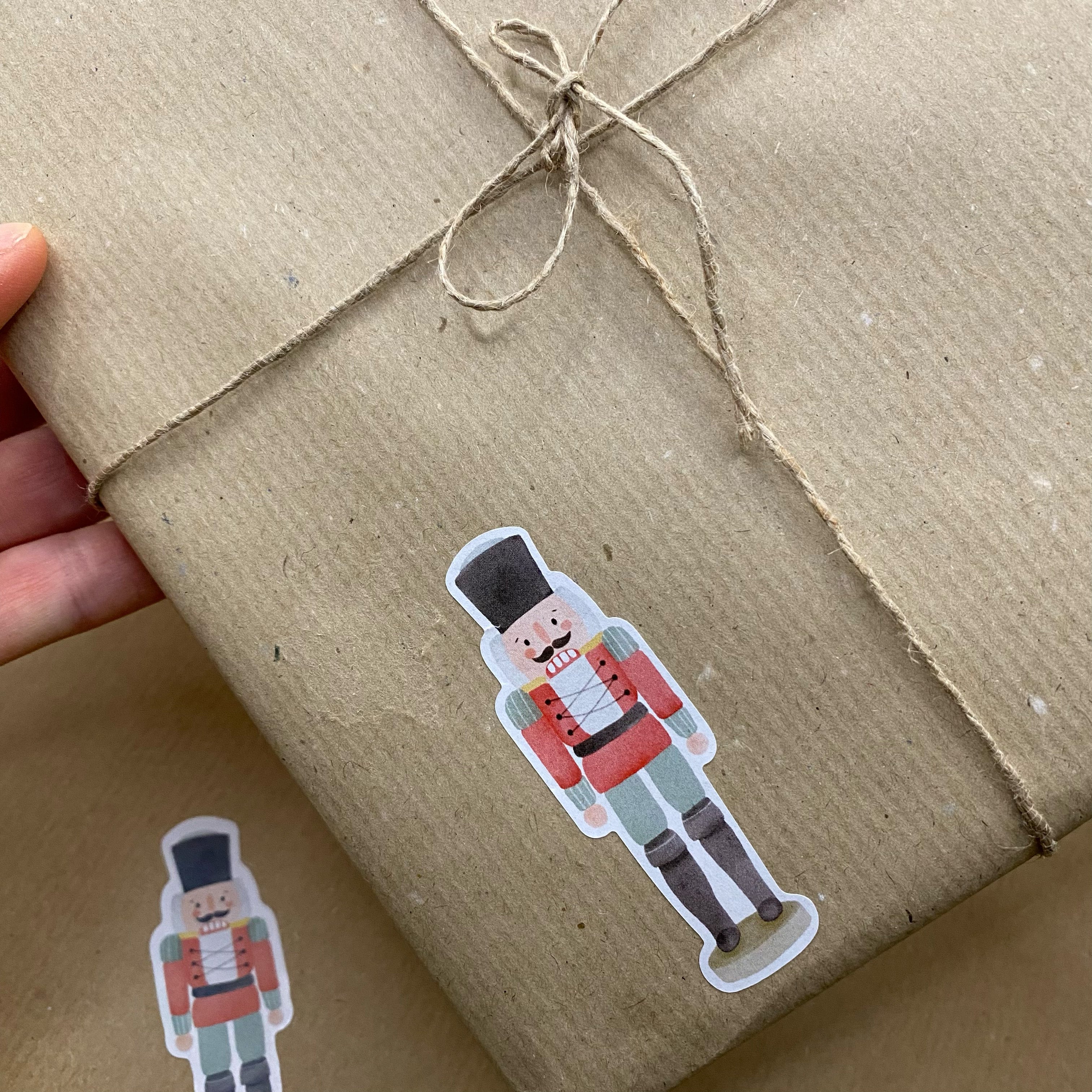 Sticker/Label Hedgehog with Daisies