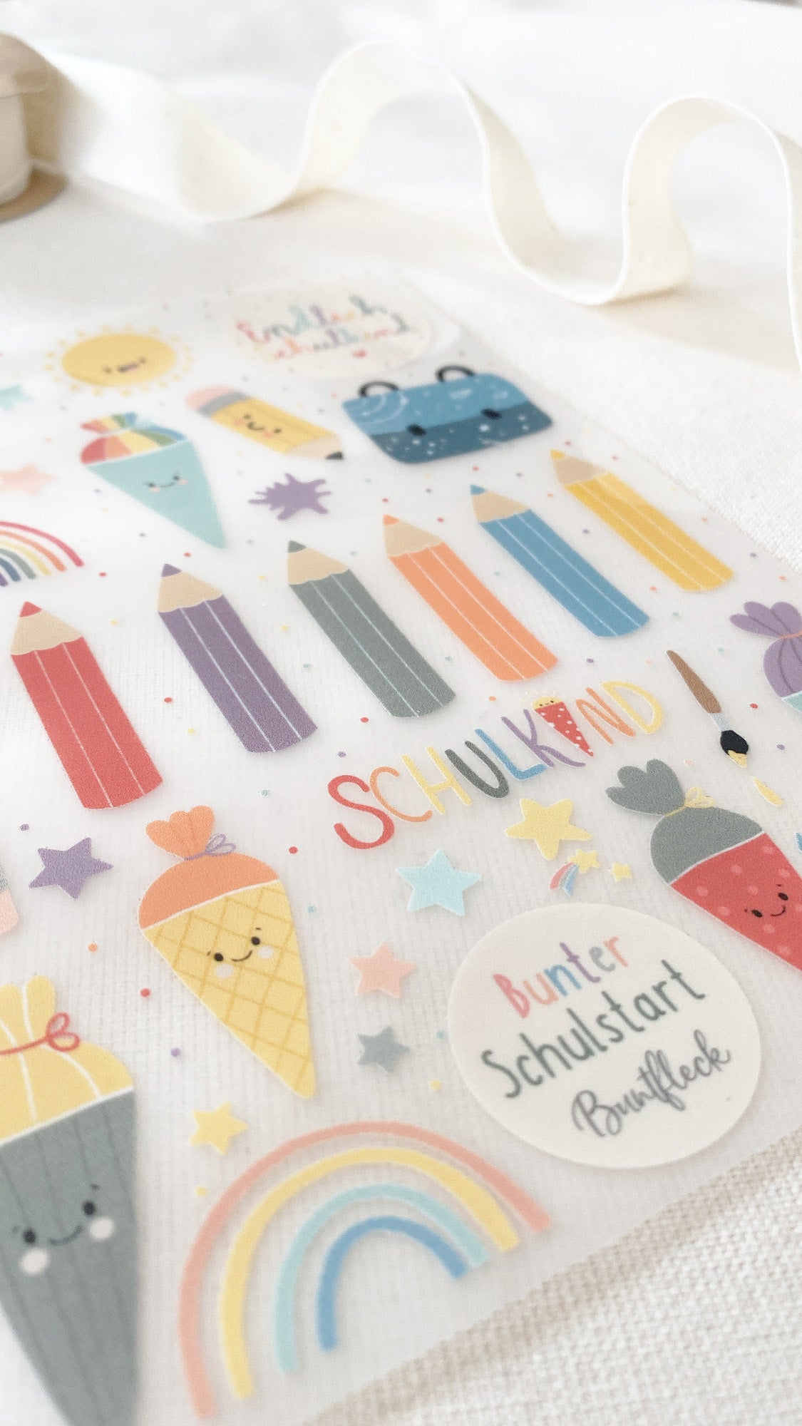 Iron-on transfers for the start of school / Iron on / Application