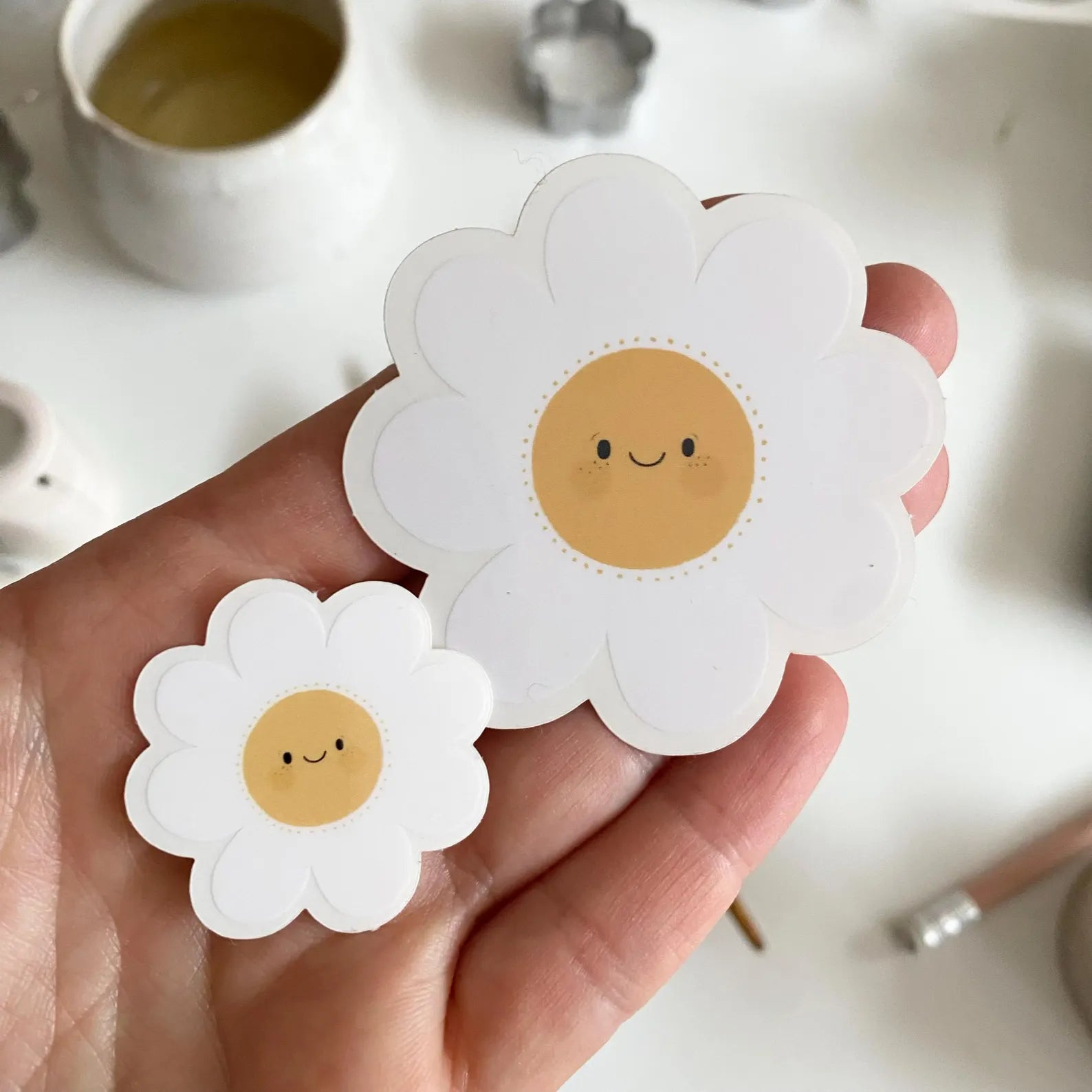 Vinyl sticker with transparent border - Sweet Daisy