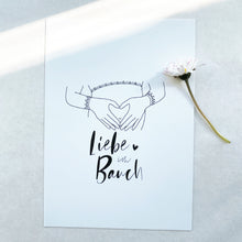 Laden Sie das Bild in den Galerie-Viewer, Karte/Postkarte - Liebe im Bauch