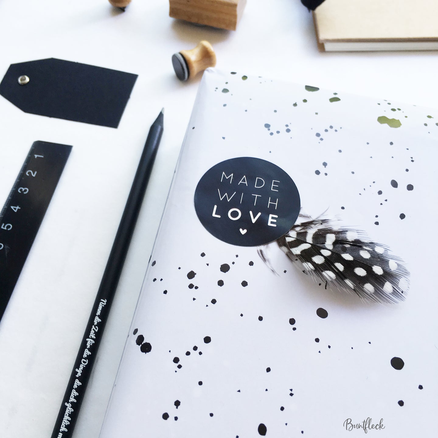 Geschenkpapier-dots