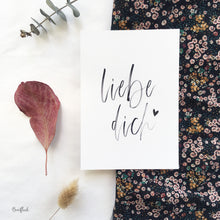 Laden Sie das Bild in den Galerie-Viewer, Karte/Postkarte - Liebe dich